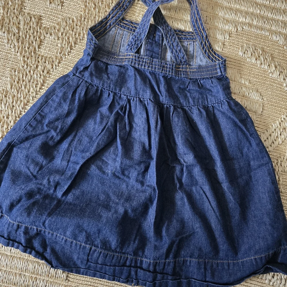 GAP shorts dark